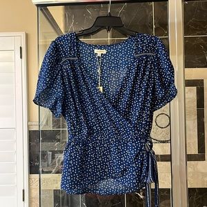 Max Studio blue top, size L, NWT.